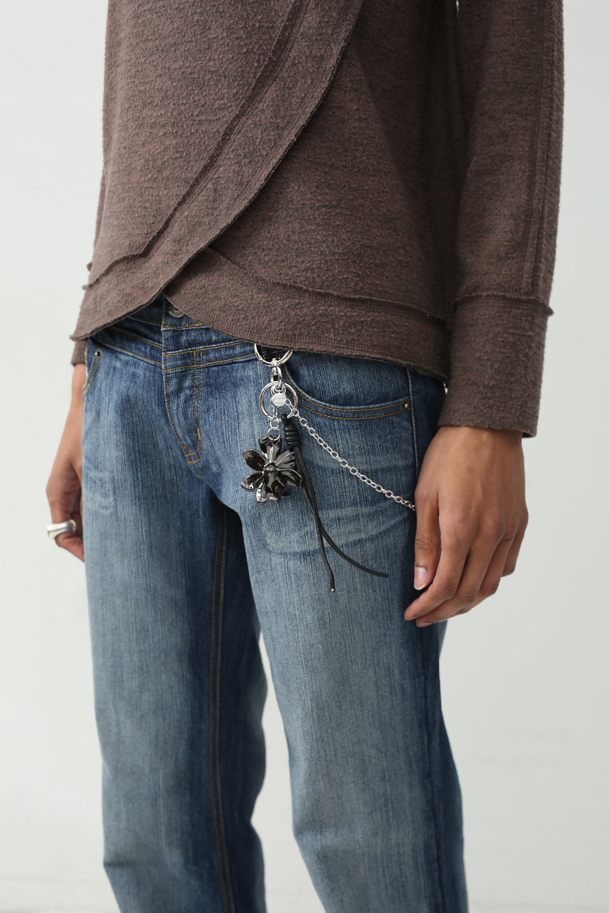 SHOOP 26S/S - BLACK LILY WALLET CHAIN – SULLEN TOKYO