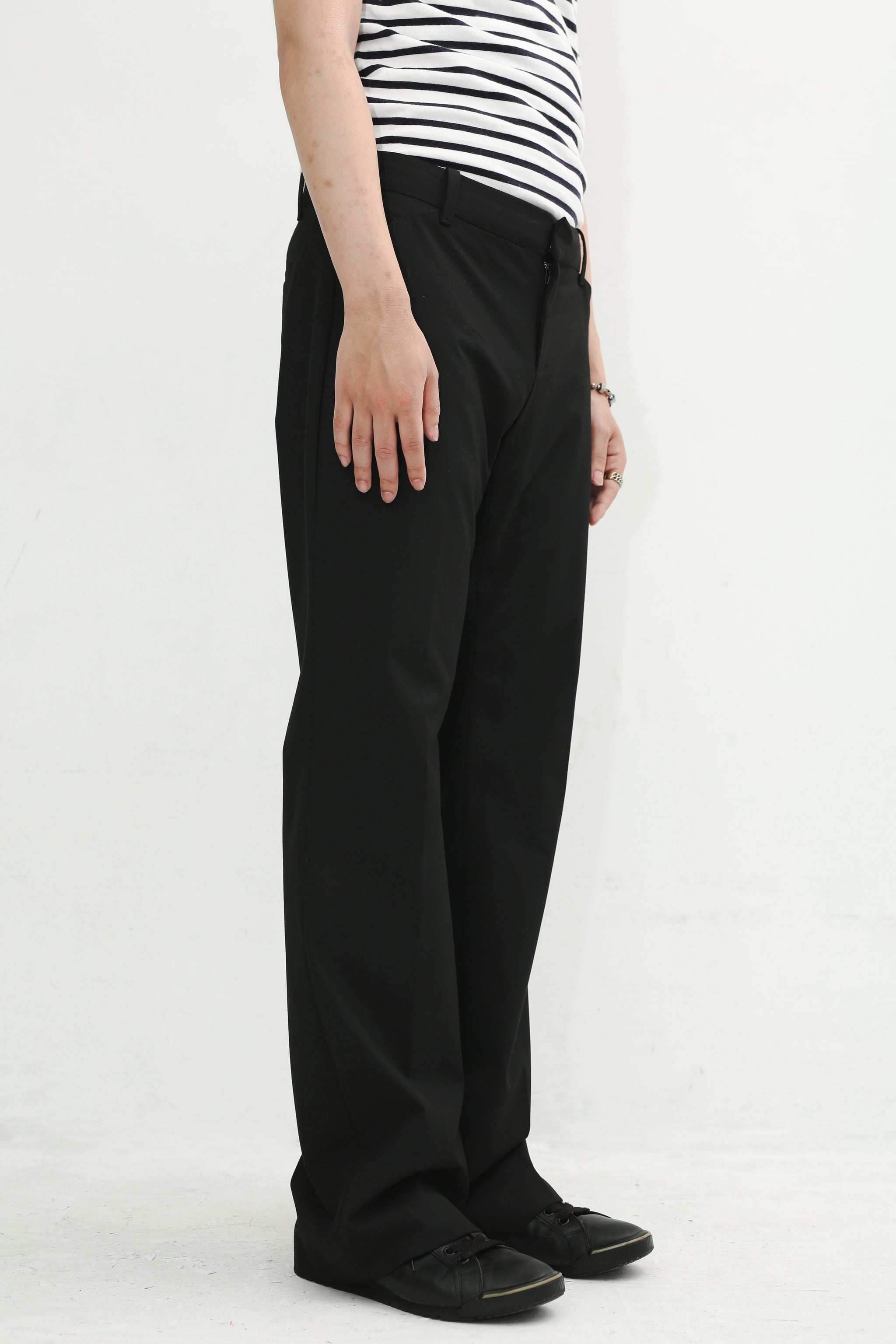 STRAIGHT TROUSERS – SULLEN TOKYO