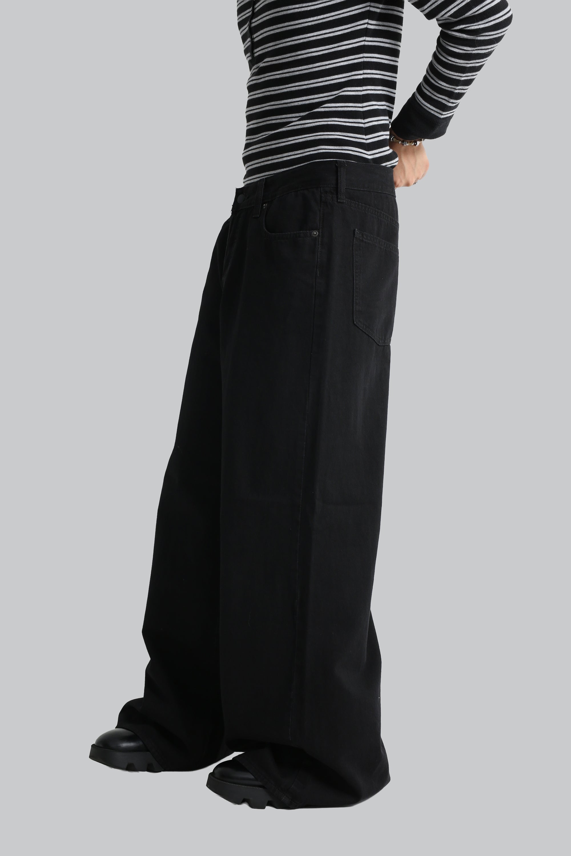 BLACK WIDE DENIM PANTS – SULLEN TOKYO