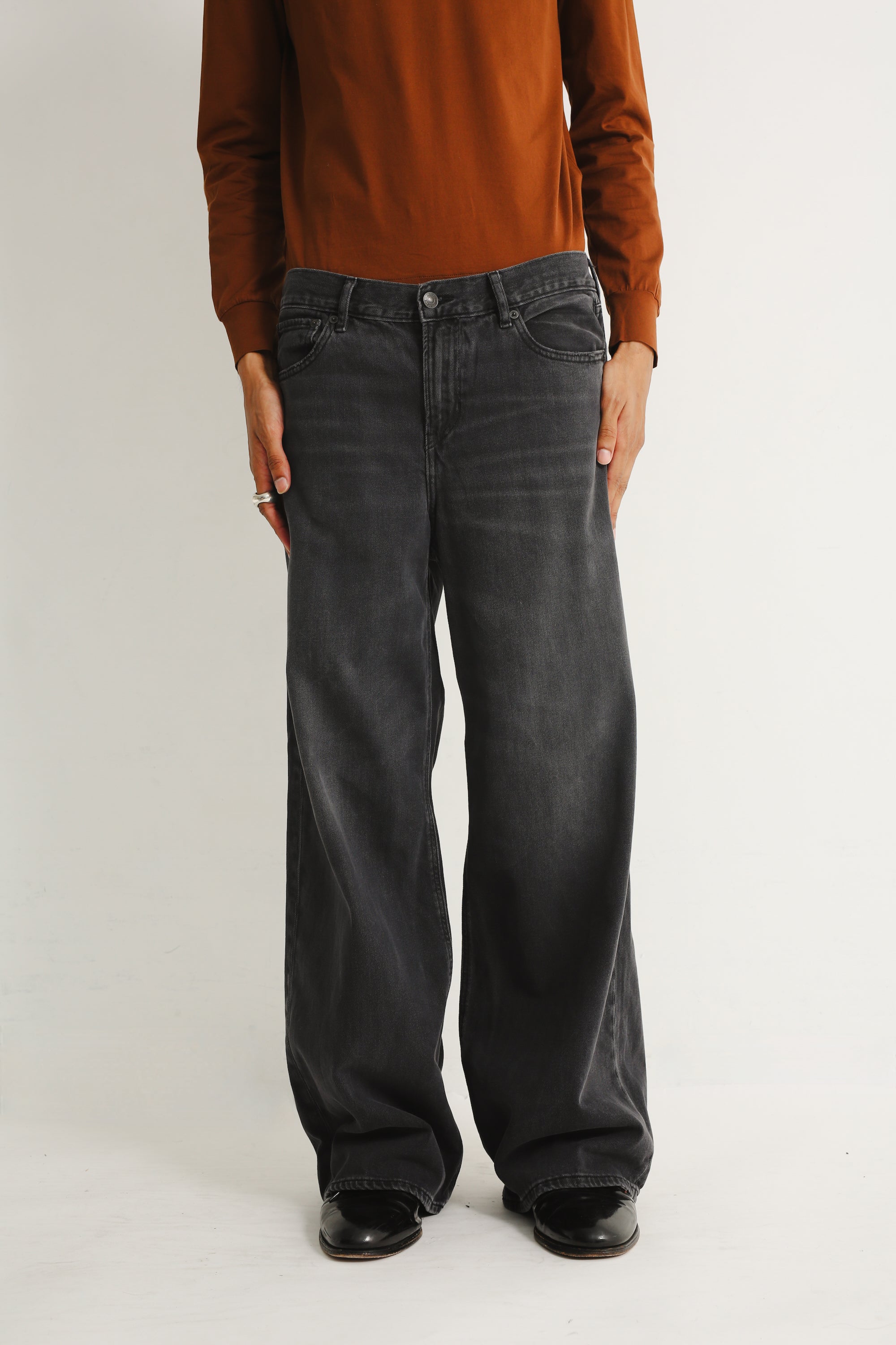 BLACK WIDE DENIM PANTS – SULLEN TOKYO