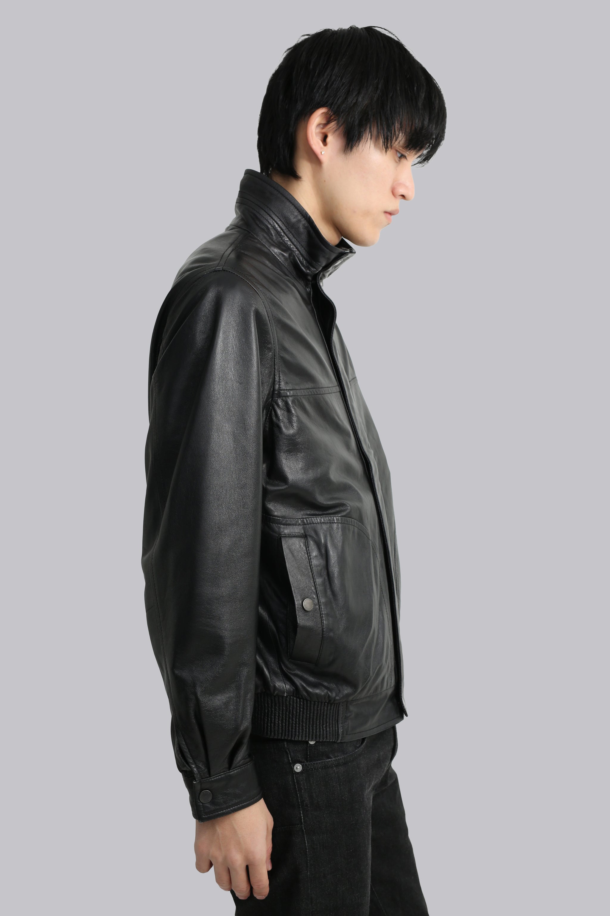 OUTERS – SULLEN TOKYO