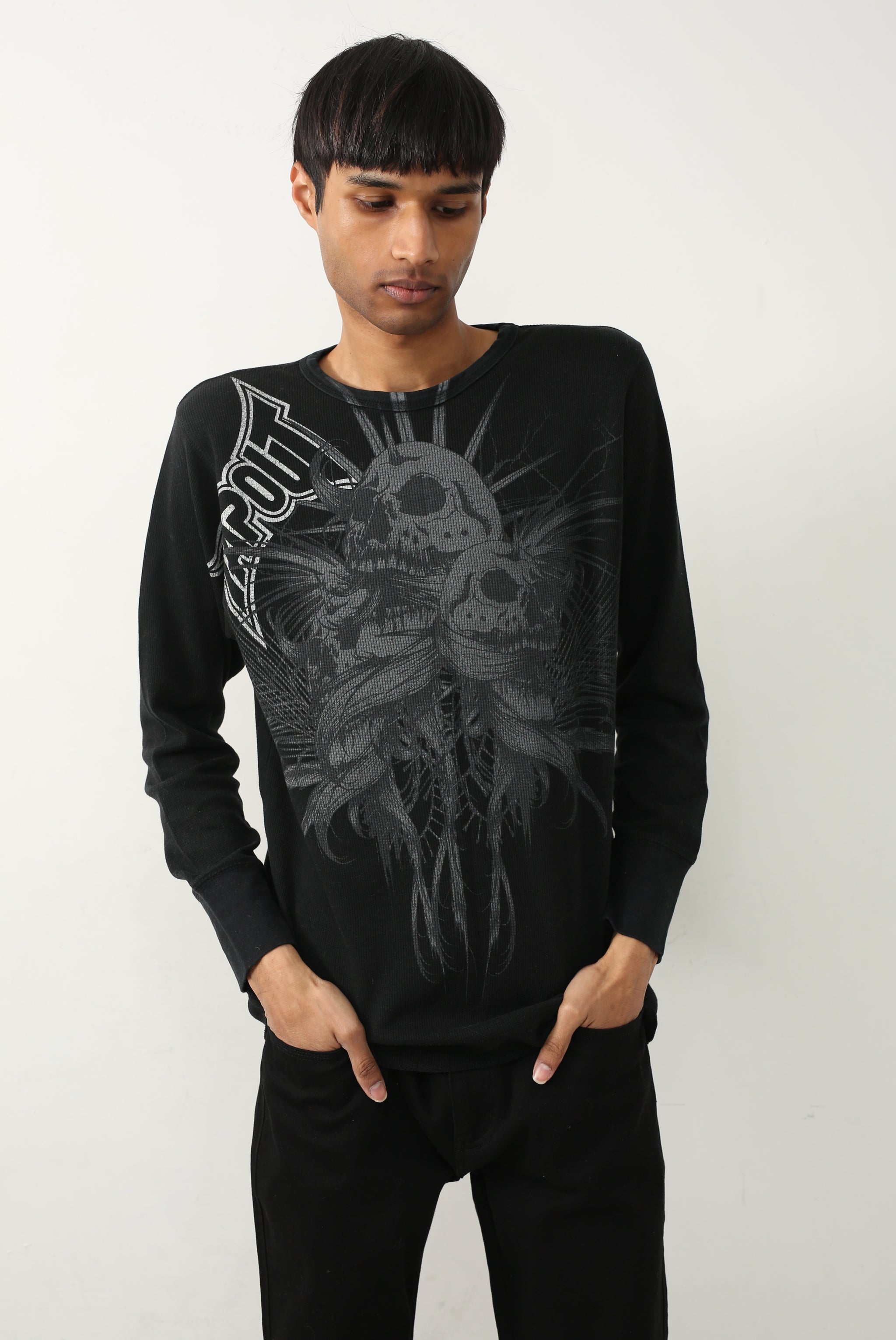 TOPS – SULLEN TOKYO