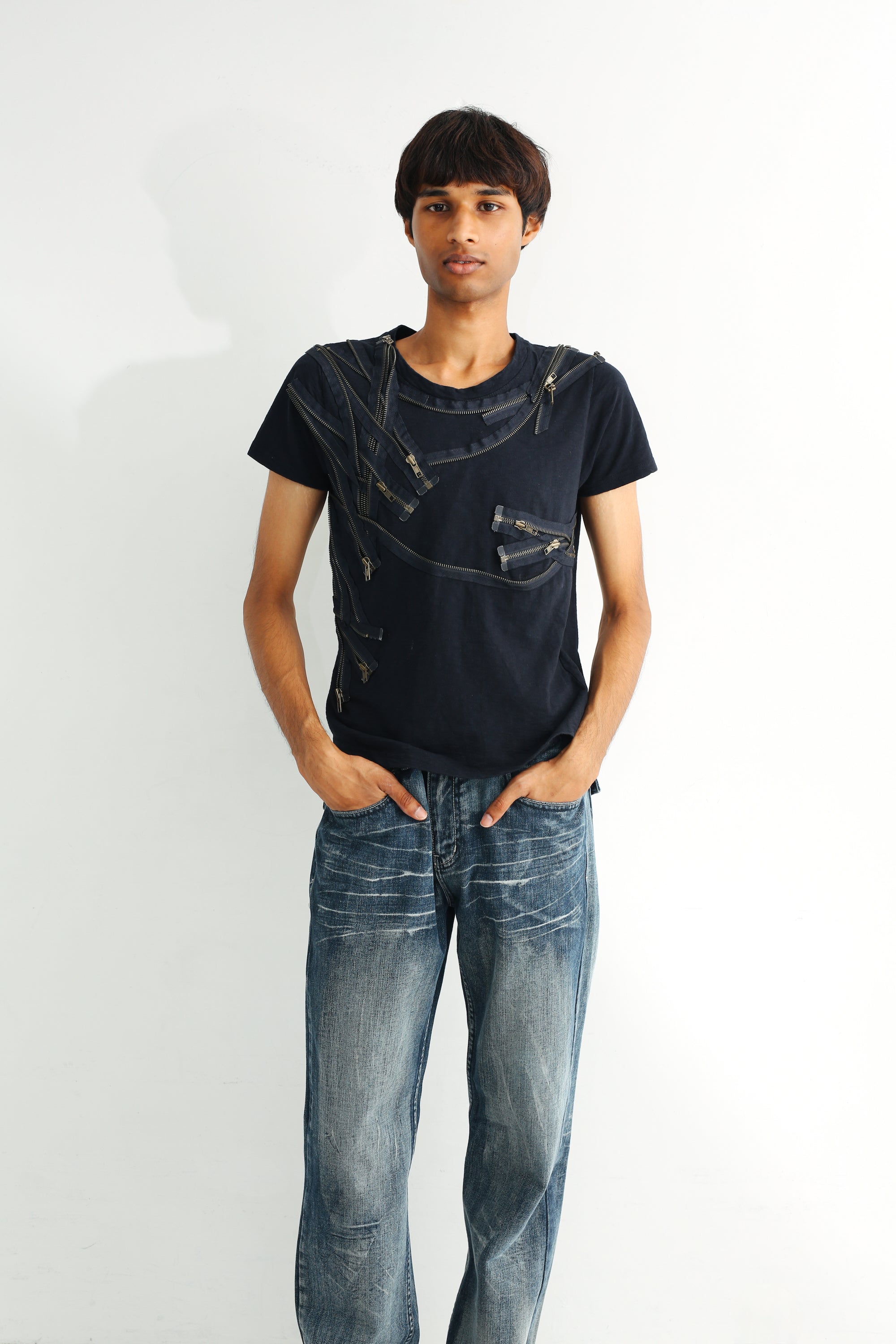 ZIPPED T SHIRT – SULLEN TOKYO