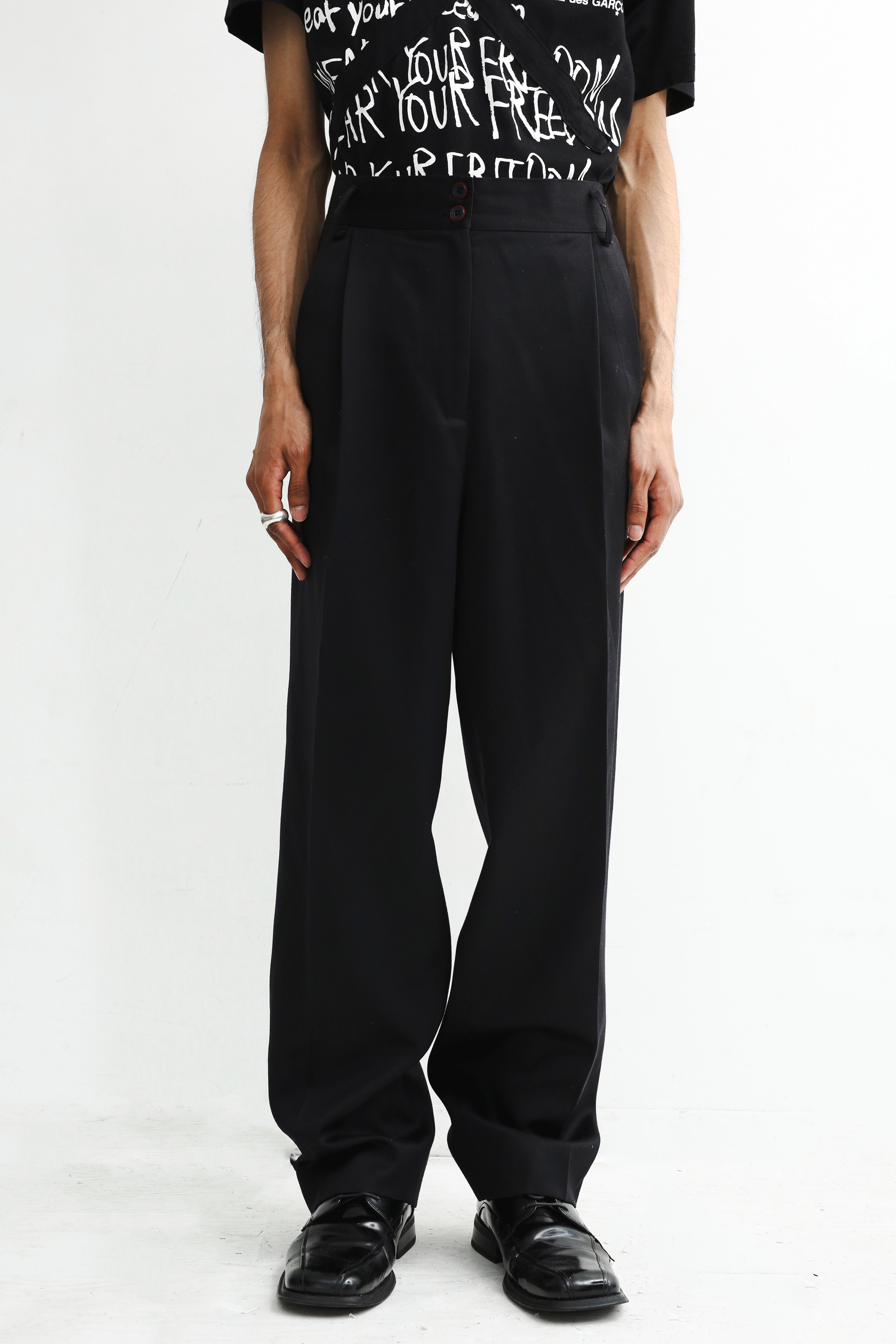 TUCK WIDE TROUSERS – SULLEN TOKYO