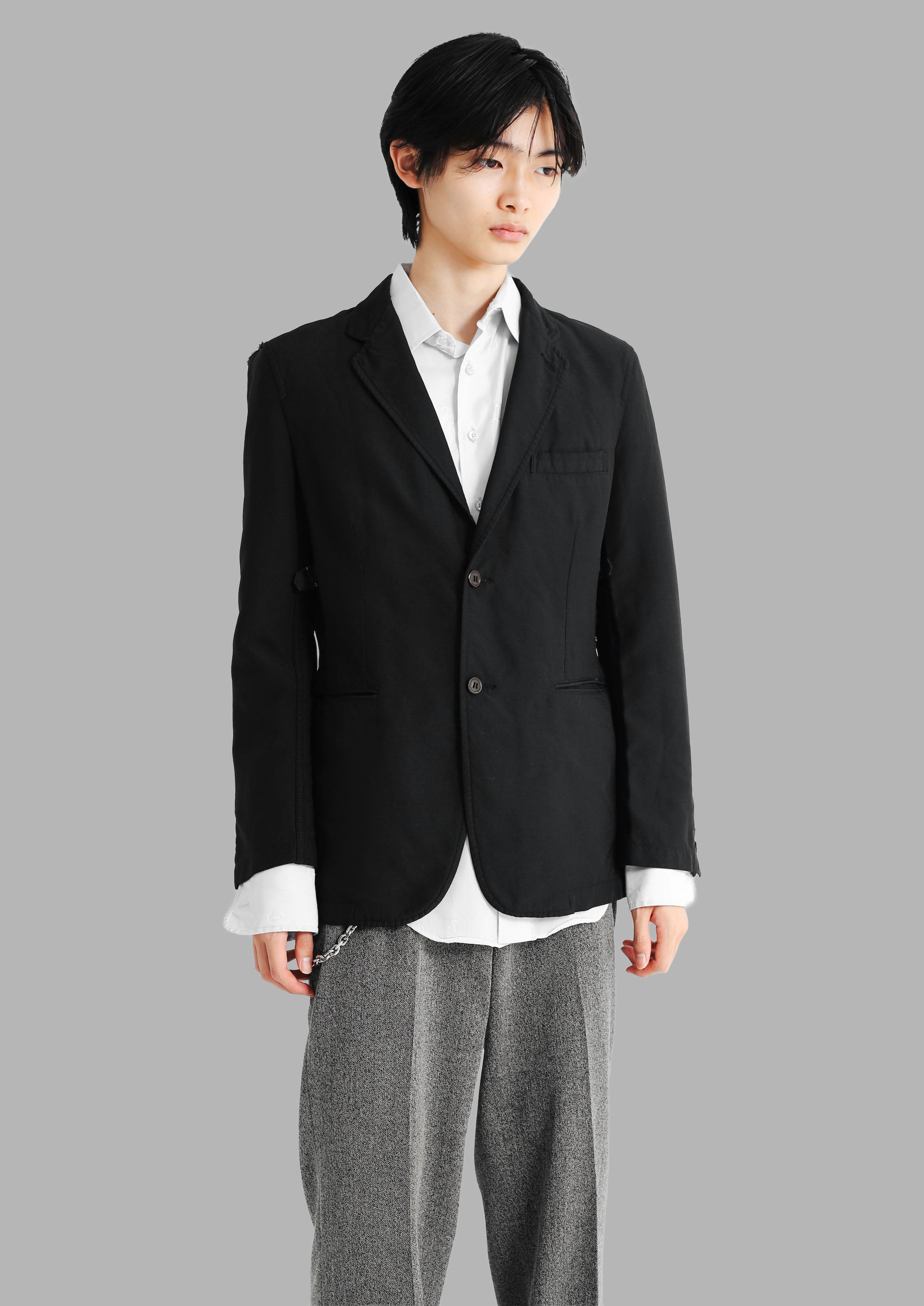 OUTERS – SULLEN TOKYO