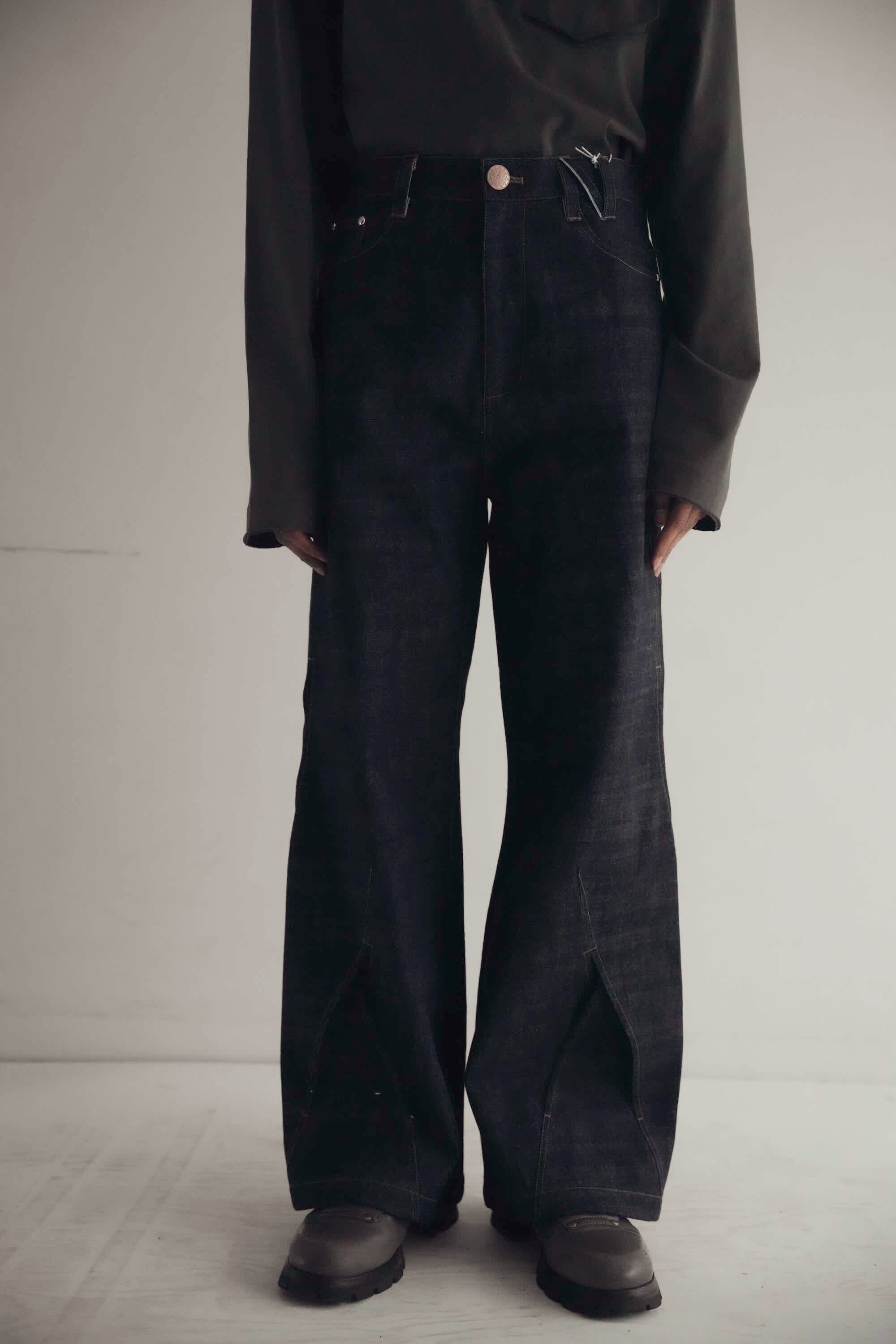 Intertwined Structure Selvedge Denim Jeans – SULLEN TOKYO Intertwined Structure Selvedge Denim Jeans – SULLEN TOKYO